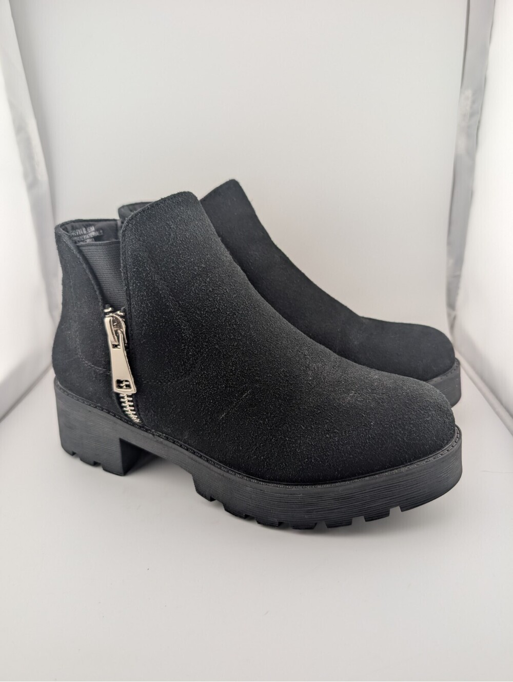 Cushionaire Size 8.5 Women's Ankle Boots Black Booties Chunky Faux Suede Portia